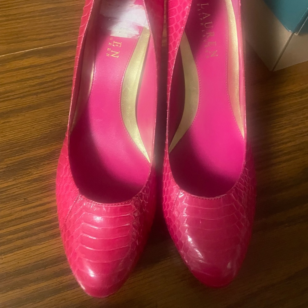 Classy Ralph By Ralph Lauren Fuschia Pump Sz 8